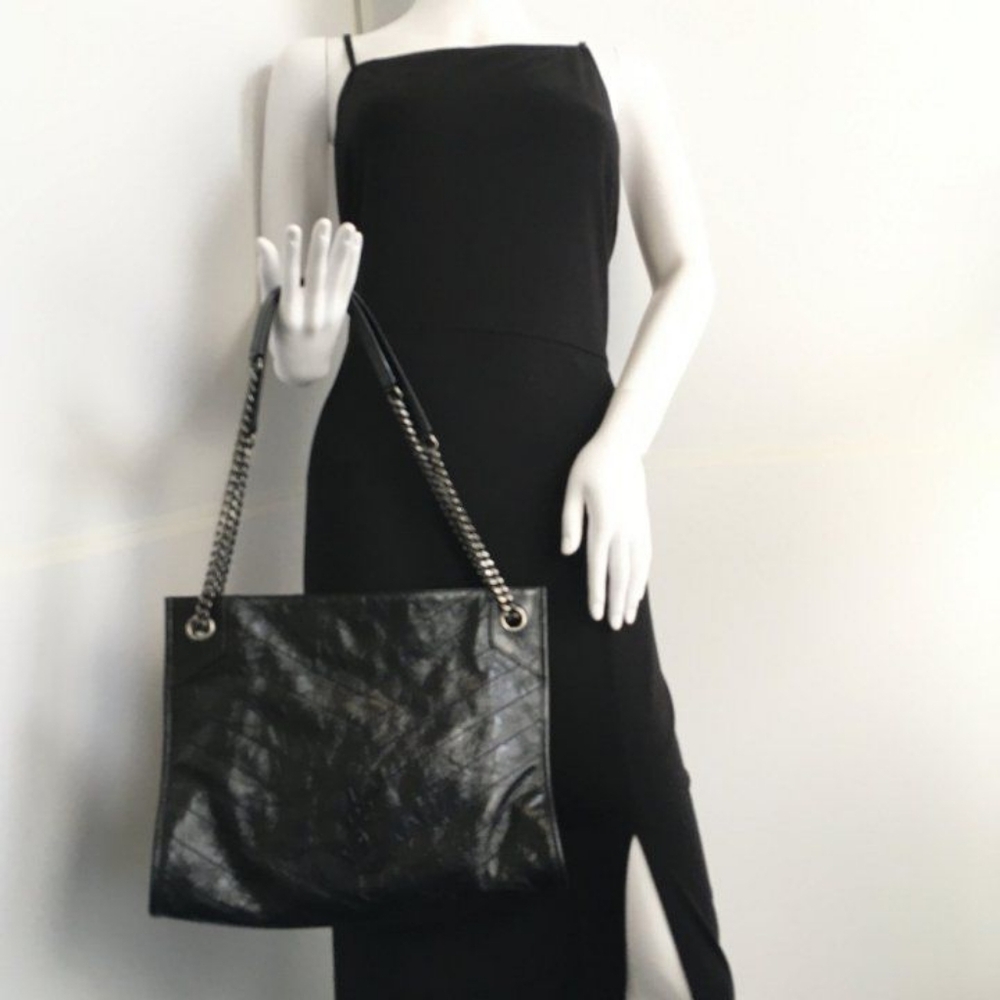 Saint Laurent Crinkled Calfskin Matelasse Monogram Large Niki Shopper Tote Black - Picture 6 of 15